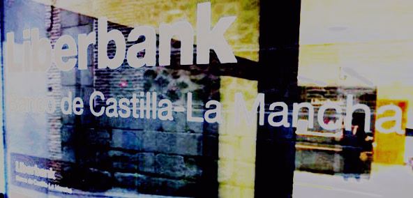 Banco CLM-Liberbank y Fundación CCM constituían ?un grupo de empresas patológico de carácter laboral, promiscuo y fraudulento? que descapitalizó la Fu